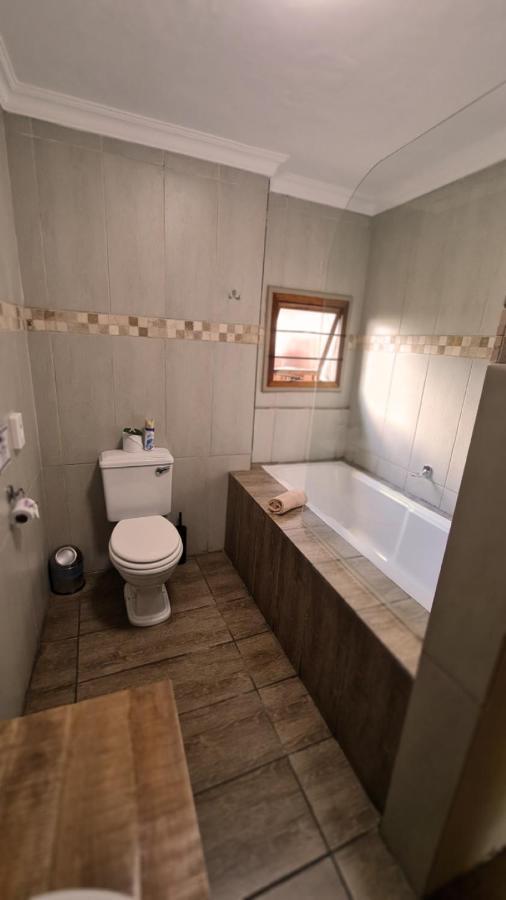 Klein Bosveld Guest House eMalahleni Exterior photo